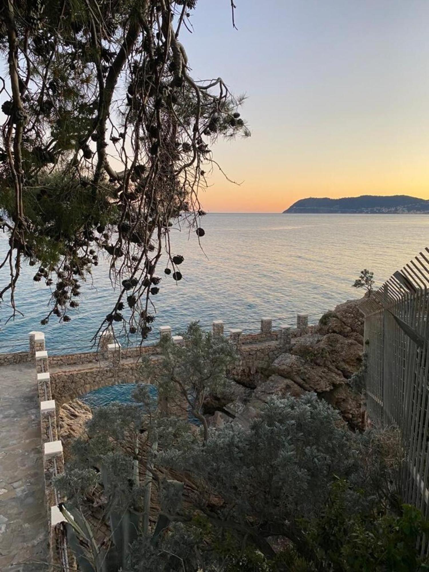 Aloha Jak'S Boat Alassio Eksteriør bilde
